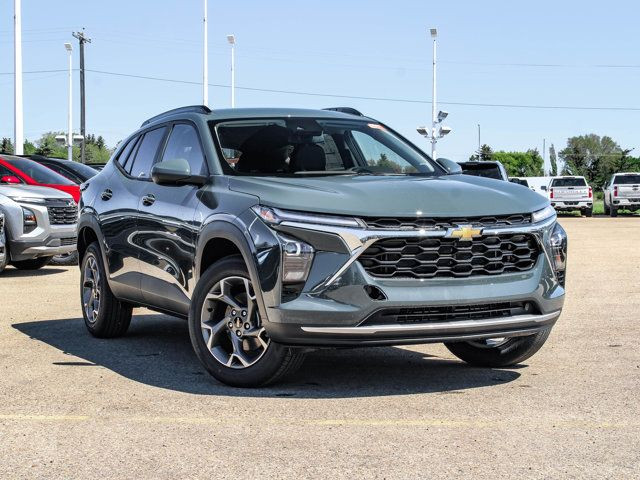 2025 Chevrolet Trax LT in Cars & Trucks in Edmonton - Image 2