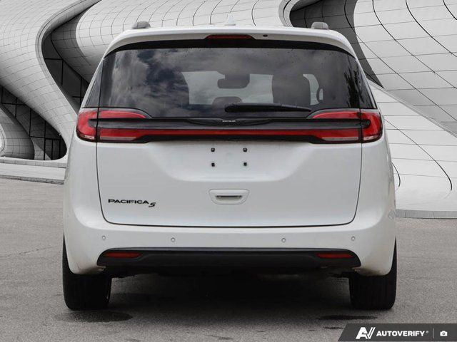 2022 Chrysler Pacifica Touring L | Leather | Power Doors in Cars & Trucks in London - Image 4