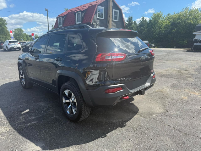2016 Jeep Cherokee 4WD 4dr Trailhawk in Cars & Trucks in London - Image 4