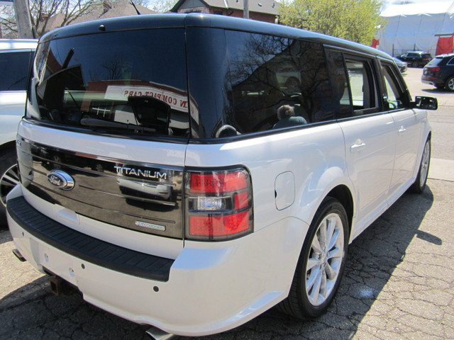 2011 Ford Flex TITANIUM AWD ECOBOOST in Cars & Trucks in City of Toronto - Image 4