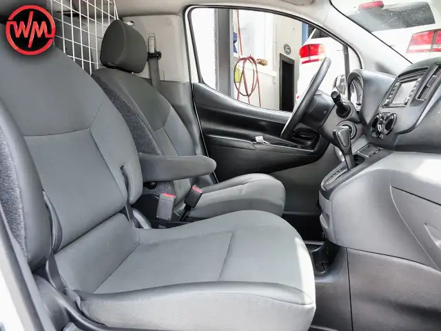2017 Nissan NV200 SV*NAVIGATION*REVERSE CAMERA*SHELVING*POWER GR dans Autos et camions dans Ville de Toronto - Image 13