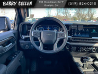 Experience the rugged elegance of the new Chevrolet Silverado 1500 RST Double Cab Standard Box 4-Whe... (image 9)