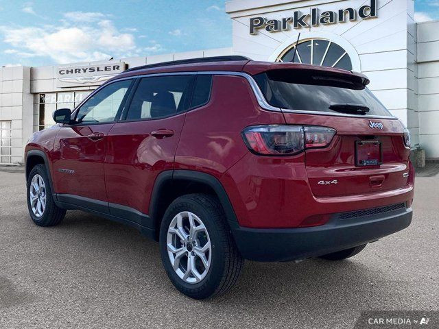 2025 Jeep Compass North 4x4 Sunroof Nav Heated Seats & Steering in Cars & Trucks in St. Albert - Image 3
