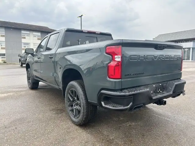 2025 Chevrolet Silverado 1500 LT Trail Boss EMPLOYEE PRICING in Cars & Trucks in Fort McMurray - Image 10