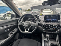 This Nissan Sentra boasts a Regular Unleaded I-4 2.0 L/122 engine powering this Variable transmissio... (image 8)