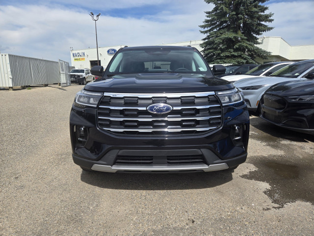 2025 Ford Explorer ACTIVE | COMFORT PKG | PANO ROOF | REMOTE STA in Cars & Trucks in Calgary - Image 3