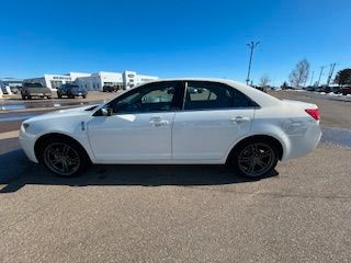 2012 Lincoln MKZ 4DR SDN V6 AWD in Cars & Trucks in Medicine Hat - Image 3