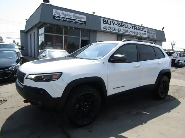 2019 Jeep Cherokee TRAILHAWK ELITE 4x4 B.S.A/NAV/CAM/PANOROOF/73 in Cars & Trucks in Calgary - Image 10