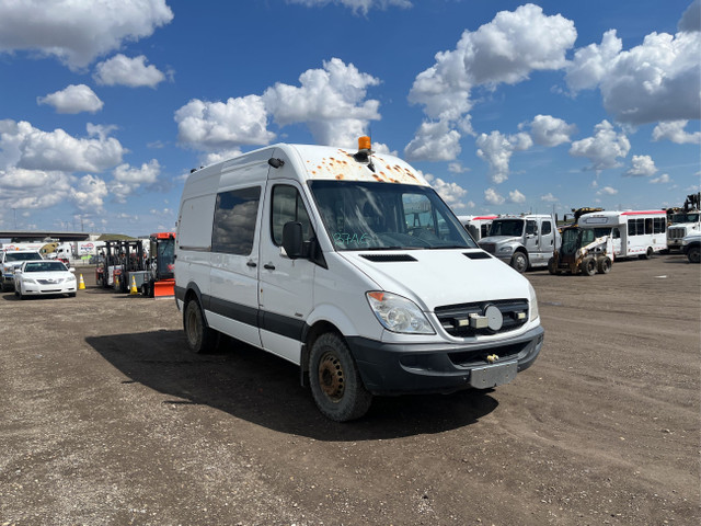 2013 Mercedes-Benz Sprinter 3500 in Cars & Trucks in Calgary - Image 2