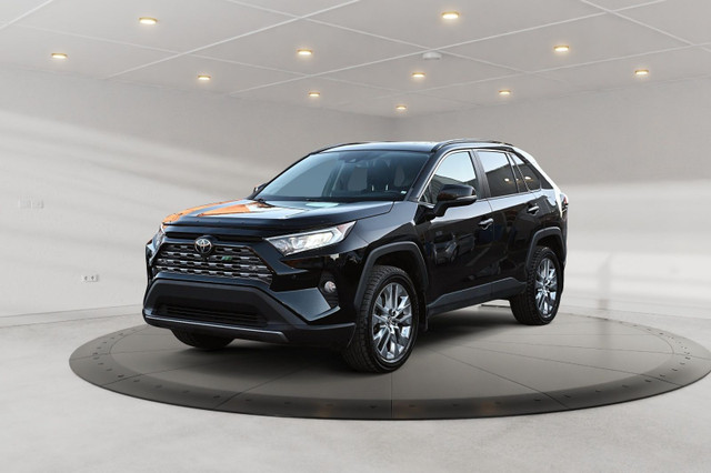 2019 Toyota RAV4 Limited + CUIR + TOIT + SIEGES CHAUFFANT LIMITE in Cars & Trucks in Longueuil / South Shore