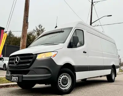 Sprinter Cargo Van 3500XD High Roof V6 170 DIESEL 3.0L - Carfax Verified - No Accidents - Low KM's O...