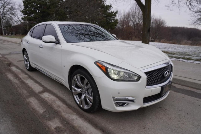  2016 Infiniti Q70 1 OWNER / NO ACCIDENTS /RARE V6 / IMMACULATE  in Cars & Trucks in Mississauga / Peel Region - Image 3