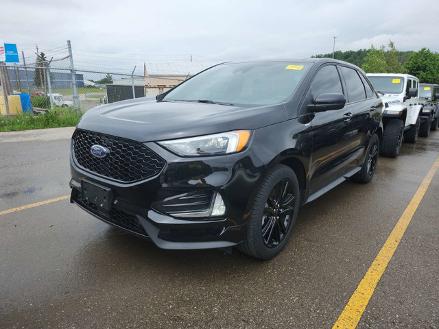 2023 Ford Edge ST Line ST LINE/AWD/PANO/NAV/LEATHER/OFF 1 OWN... in Cars & Trucks in Belleville