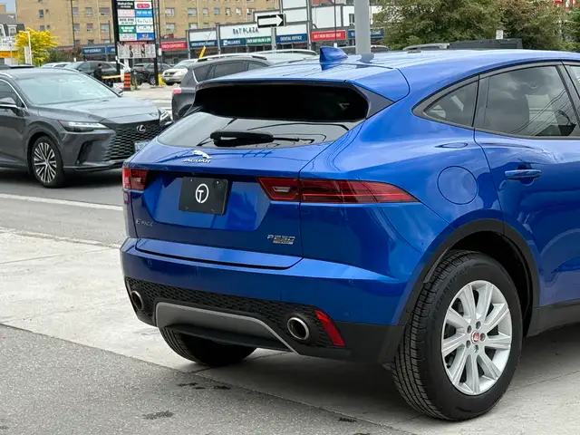 2018 Jaguar E-PACE S P250 | PREMIUM | LOADED | in Cars & Trucks in City of Toronto - Image 9