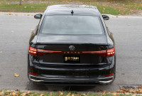 2025 VOLKSWAGEN JETTA HIGHLINE COMES WITH POWER SUNROOF, APPLE CARPLAY, ANDROID AUTO, INTERIOR AMBIE... (image 3)