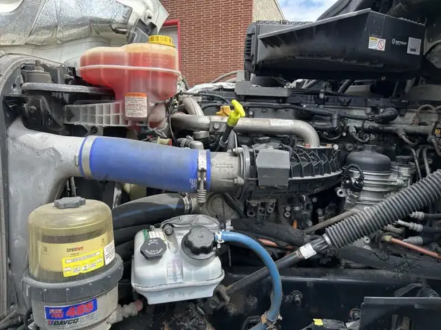 2020 Freightliner Cascadia 126 Day Cab *Ask About Dep Match* in Heavy Trucks in Longueuil / South Shore - Image 11