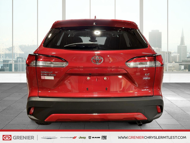 2022 Toyota COROLLA CROSS in Cars & Trucks in City of Montréal - Image 2