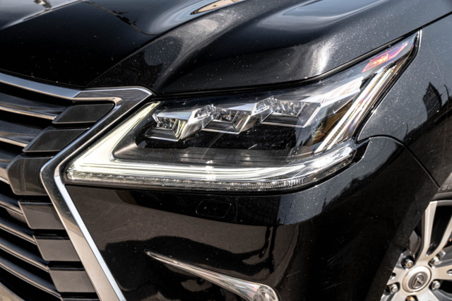 2016 Lexus LX 570 4WD | 7 PASS | NAVI | COOLED SEATS | SUNROOF | in Cars & Trucks in City of Toronto - Image 3