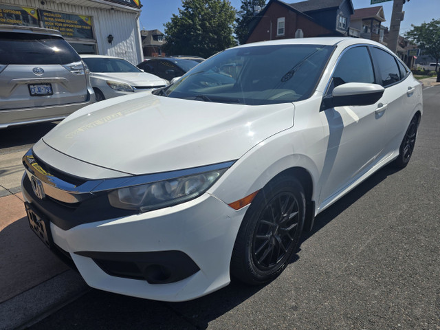 2017 Honda Civic Sedan in Cars & Trucks in Hamilton - Image 3
