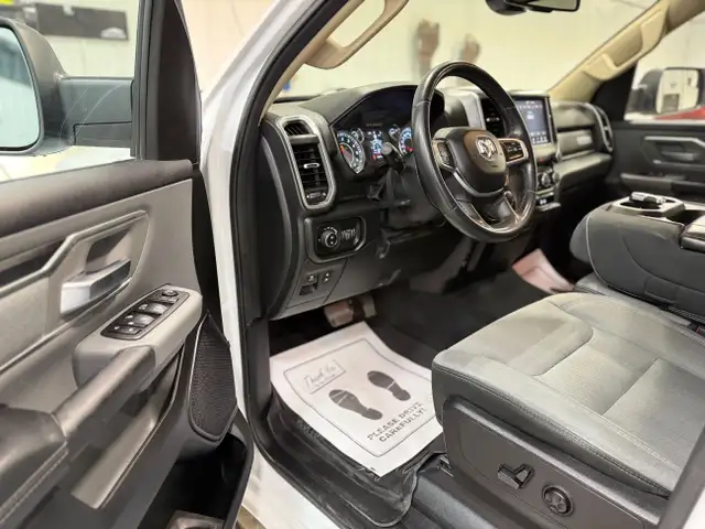 2019 RAM 1500 BIG HORN 4X4 CREW CAB *SAFETIED* *CLEAN TITLE* in Cars & Trucks in Winnipeg - Image 6