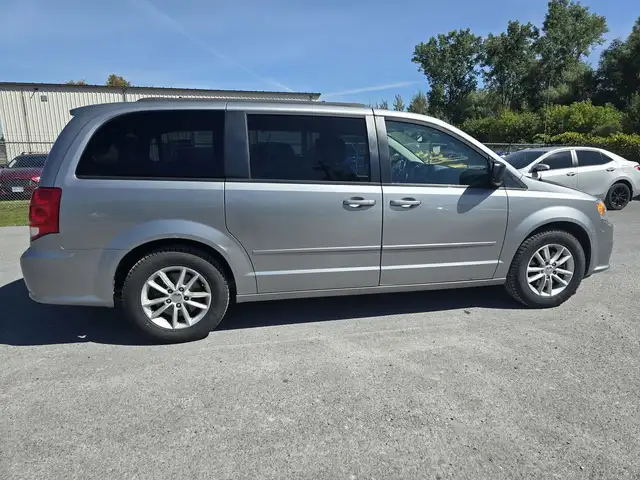 2016 Dodge Grand Caravan SXT63760520744195123