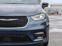 This Chrysler Pacifica has a durable Regular Unleaded V-6 3.6 L/220 engine powering this Automatic t... (image 9)