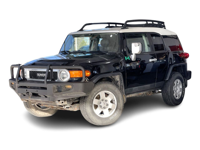 2007 Toyota FJ Cruiser V6 6M Rare Vehicle/Manual/4WD in Cars & Trucks in Calgary