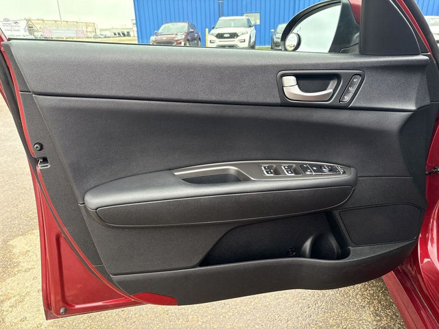 2019 Kia Optima LX in Cars & Trucks in Edmonton - Image 4