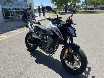 PAY WHAT WE PAID!!!!WHY WOULD YOU BUY A USED BIKE????CALL OR TXT FOR MORE DETAILSONLY 1 LEFT! 2024 K...