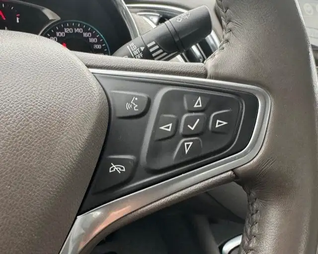 2018 Chevrolet Malibu 4dr Sdn Hybrid w/1HY in Cars & Trucks in Markham / York Region - Image 27