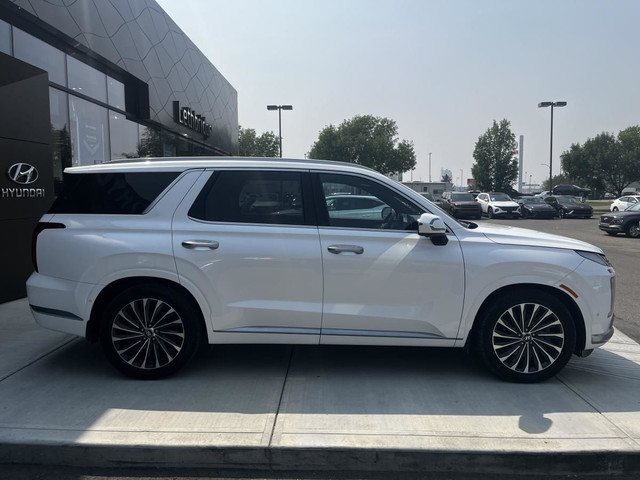 Hyundai Palisade Ultimate Calligraphy 2023 in Cars & Trucks in Lethbridge - Image 3