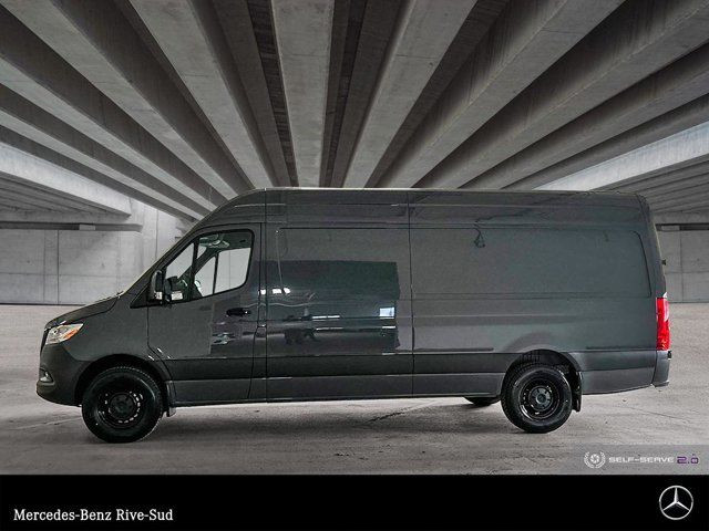 2023 Mercedes-Benz Sprinter 2500 170 Wheelbase High Roof in Cars & Trucks in Longueuil / South Shore - Image 2