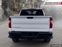 Engine: 8 Cylinder Engine 5.3L/325CI L/100Km City: 16.8 L/100Km Hwy: 12.4 Safety Equipment Daytime R... (image 3)