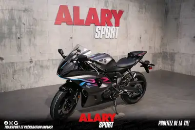 Cette MOTOCYCLETTE YAMAHA YZF-R7 2024 est disponible DÈS MAINTENANT! Contactez-nous au 450-420-2707....