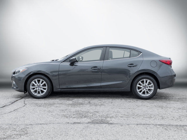 2016 Mazda Mazda3 GS | Six Speed Manual | Heated Seats in Cars & Trucks in Hamilton - Image 4
