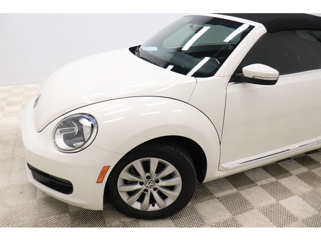  2014 Volkswagen Beetle Convertible 2.5L, CONVERTIBLE, CUIR / LE in Cars & Trucks in Longueuil / South Shore - Image 4