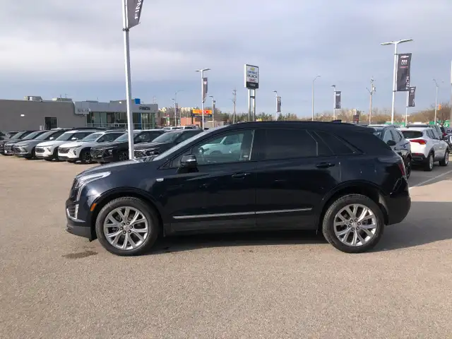 2021 Cadillac XT5 AWD Sport in Cars & Trucks in London - Image 9