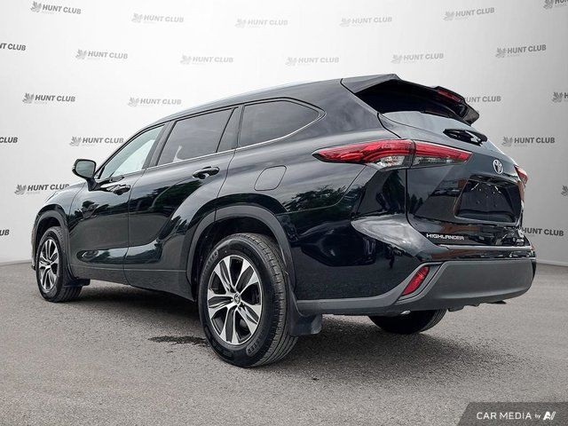 2020 Toyota Highlander XLE in Cars & Trucks in Ottawa - Image 4