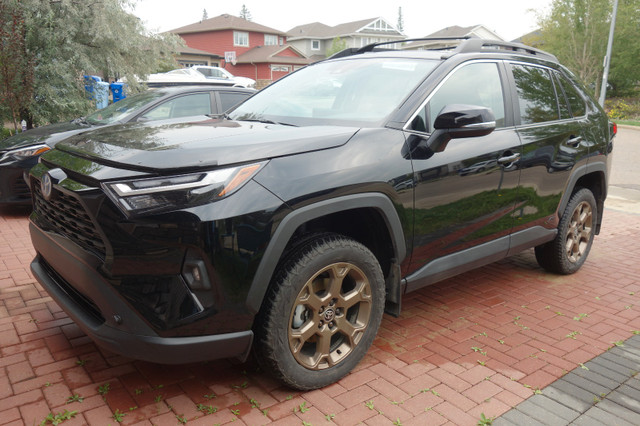 2023 Toyota RAV 4 XLE Hybrid Woodland Edition in Cars & Trucks in Fort McMurray - Image 3