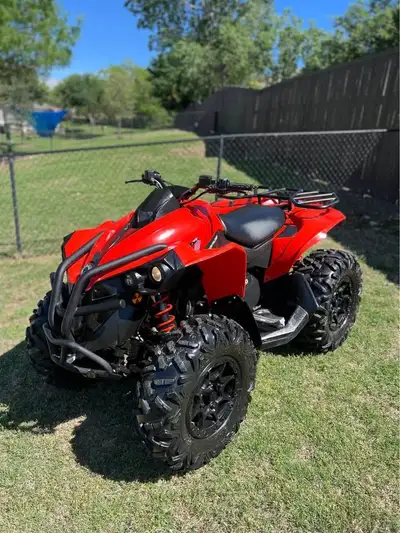 APPLY NOW: https://www.ridecollective.ca/get-pre-approved The 2017 Can-Am Renegade 570 4x4 is a spor...