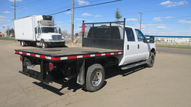 2013 Ford F-350 XLT CREW CAB 4X4 FLAT DECK in Cars & Trucks in Edmonton - Image 3