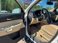 Bluetooth, Leather Seats, Rear View Camera, Power Tailgate, Heated Seats! If you are looking for an... (image 9)