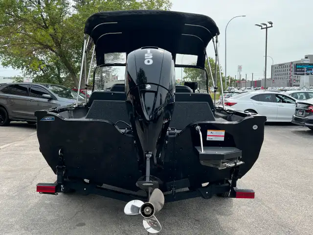2022 Crestliner 1850 Fish Hawk 150HP MERC/TRAILER INC - 43 HRS in Powerboats & Motorboats in Winnipeg - Image 17