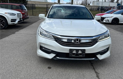 2017 Honda Accord TOURING | Leather | Navi | Back-Cam | Clean Ca