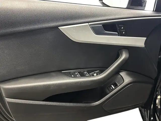 2017 Audi A4 Premium 2L Turbo Cuir Sunroof Carplay AWD in Cars & Trucks in Laval / North Shore - Image 20