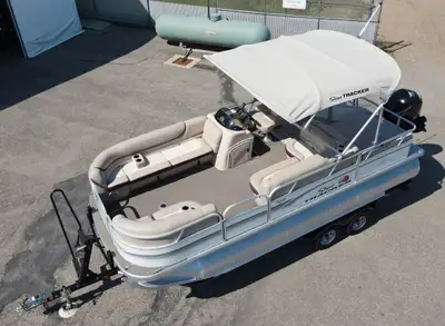 $56,995-$7,000 [ SUPER SUMMER BLOWOUT ] = $49,995 Mercury 115 ELPT FourStroke Command Thrust Boat, M...