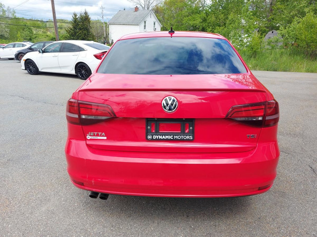 2017 Volkswagen Jetta Sedan Wolfsburg 1.4T! 5-SPEED! ONE OWNER!  in Cars & Trucks in Bedford - Image 4