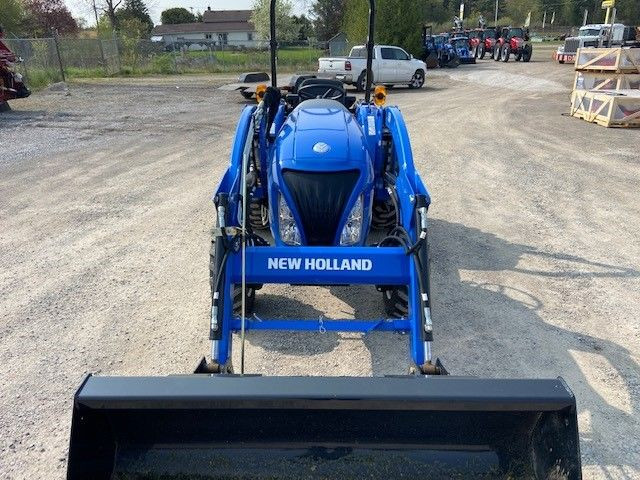 2023 NEW HOLLAND WORKMASTER 35 TRACTOR WITH LOADER in Farming Equipment in London - Image 3