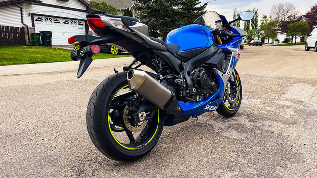 2021 Suzuki GSX-R 750 in Street, Cruisers & Choppers in Strathcona County - Image 4