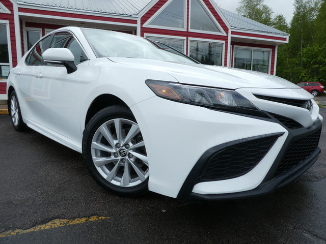  2021 Toyota Camry SE, Back Up Camera, Heated Seats in Cars & Trucks in Moncton